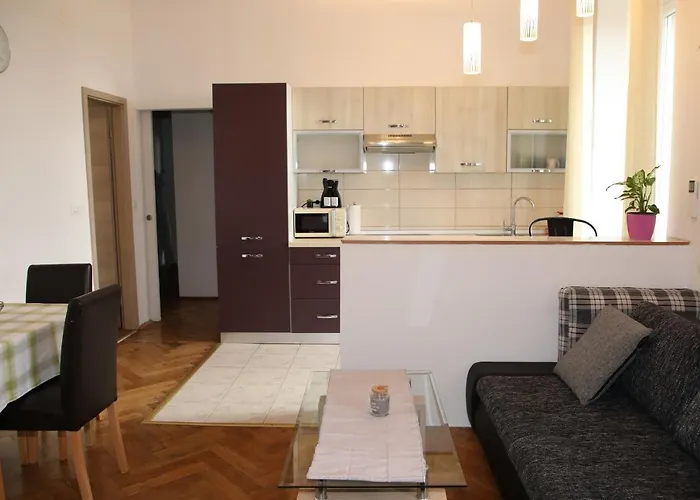 Apartment Una